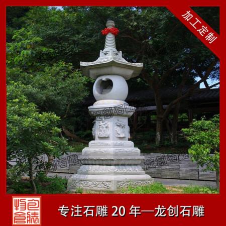 古樸石塔，雕琢佛境之美