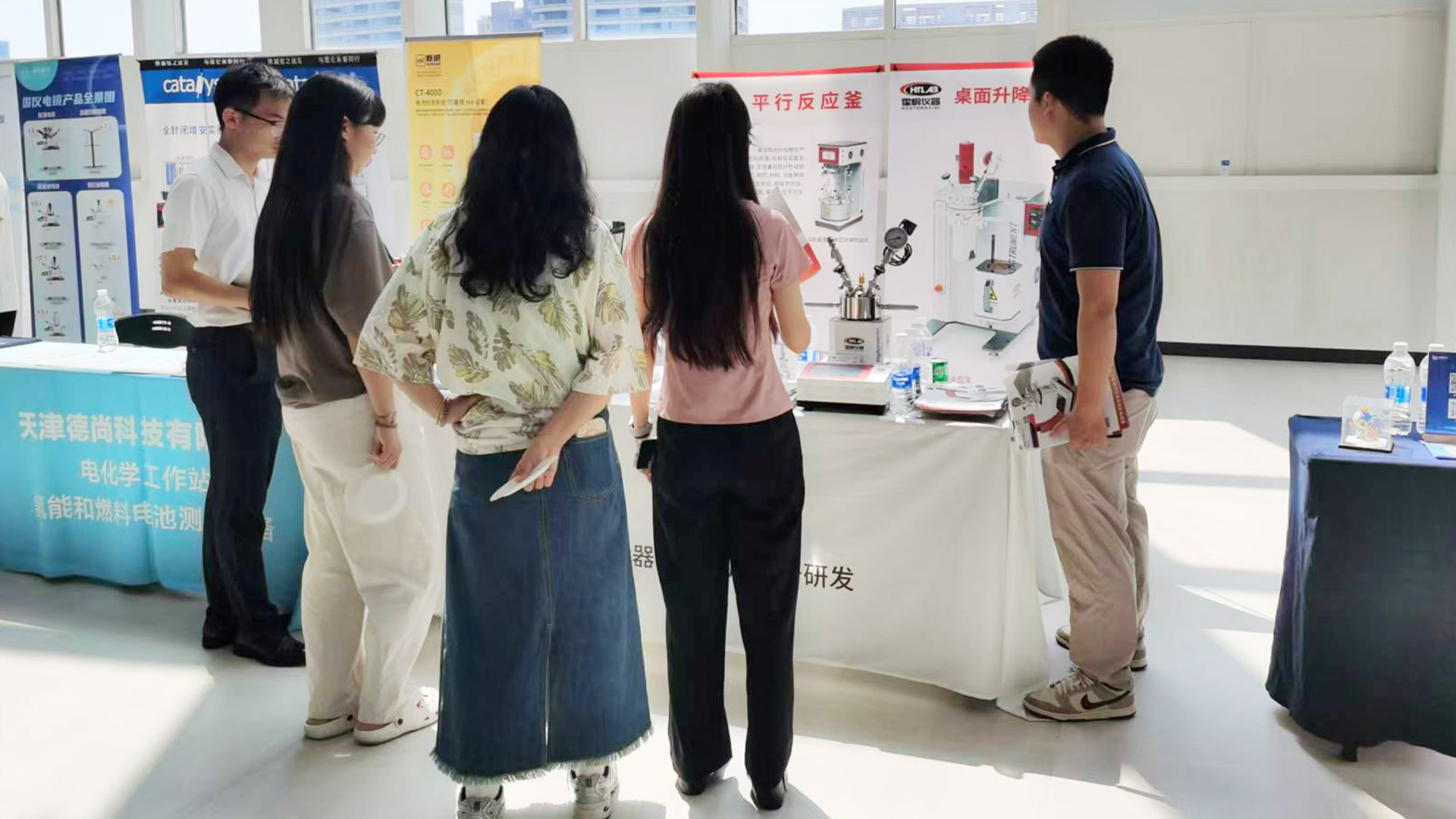 霍桐儀器參加 &ldquo;第十六屆全球華人化工學(xué)者研討會(huì)&rdquo;,實(shí)驗(yàn)室反應(yīng)釜受青睞！新聞主圖